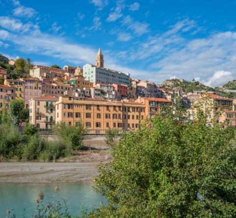 A Vintimille, le prix médian au mètre carré pour une maison est d’environ 4 239 €. ©Getty Images
