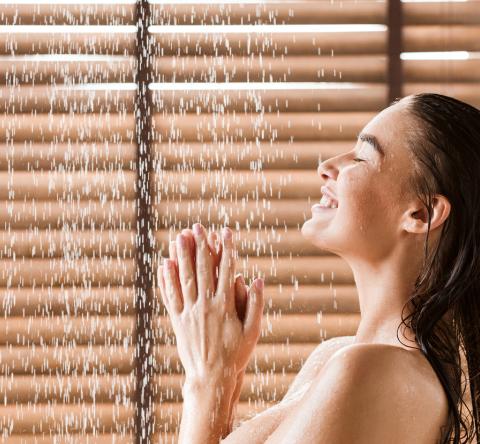 Douche ou baignoire : qui gagne le match de la sobriété électrique ?