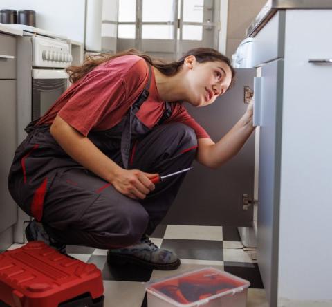 Le début de l'année est l'occasion d'effectuer quelques vérifications et quelques petits travaux. © Riska - Getty images