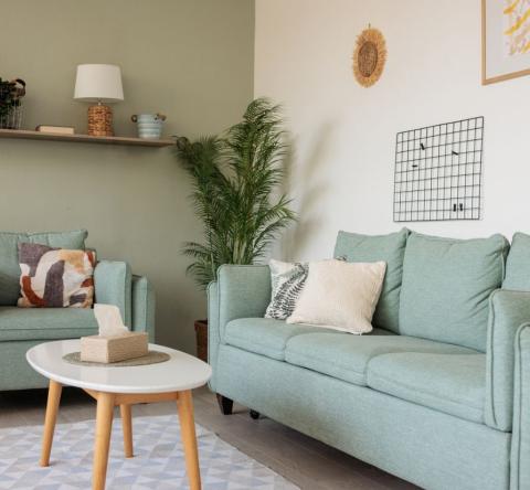 Avec quelques astuces simples, vous pouvez obtenir un intérieur zen et apaisant, qui invite au repos. © miodrag ignjatovic - Getty images