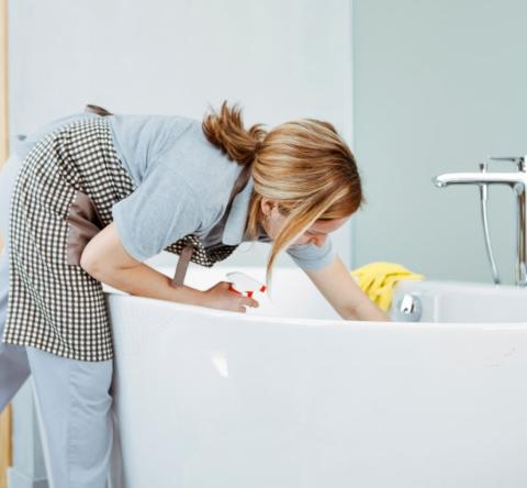 Mauvaises odeurs dans la salle de bain : les solutions vraiment efficaces.