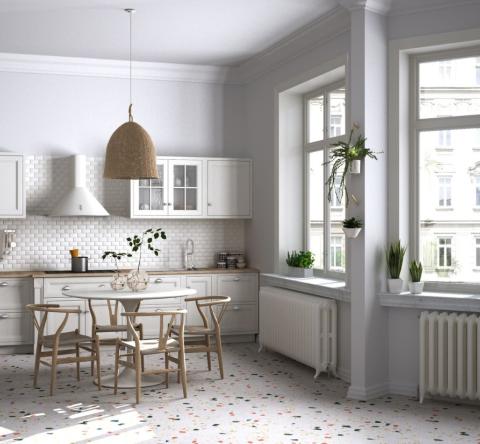 Le terrazzo fait un retour en grâce et s'associe aussi bien dans des décors vintage que dans des intérieurs contemporains. © ArchiViz - Getty images