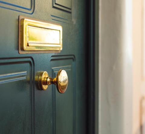 Comment rénover une porte d'entrée ?