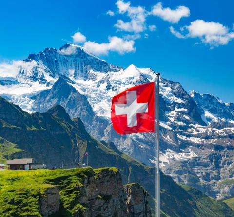 La Suisse attire chaque année des travailleurs français en quête d’un meilleur pouvoir d'achat. © Getty Images