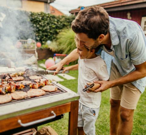 Barbecue au charbon, à gaz ou électrique : avantages et inconvénients de chaque modèle
