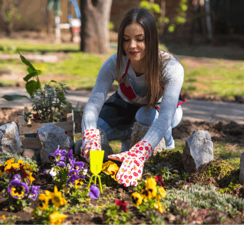 Avec quelques gestes simples, vous pouvez encourager et préserver la biodiversité dans votre jardin. © chabybucko - Getty images