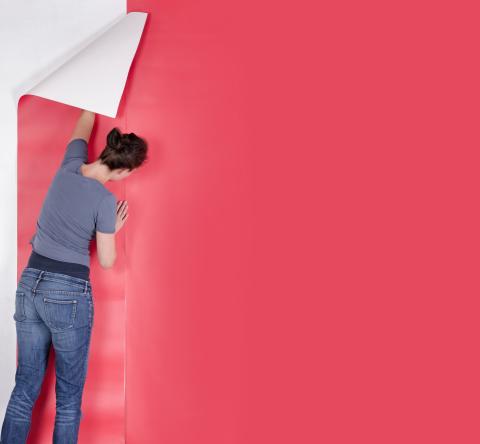 Les bons gestes pour réussir la pose d'un papier peint