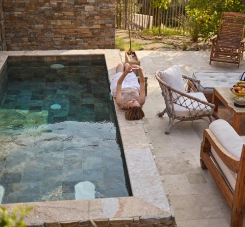 La plunge pool, la mini-piscine qui s'installe partout.