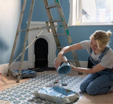 Fond de pot de peinture : 6 façons de lui offrir une seconde vie.