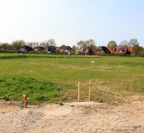 Vue sur un terrain à vendre en pleine campagne