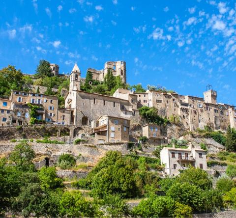 Montbrun-les-Bains, une pépite de la Drôme provençale.