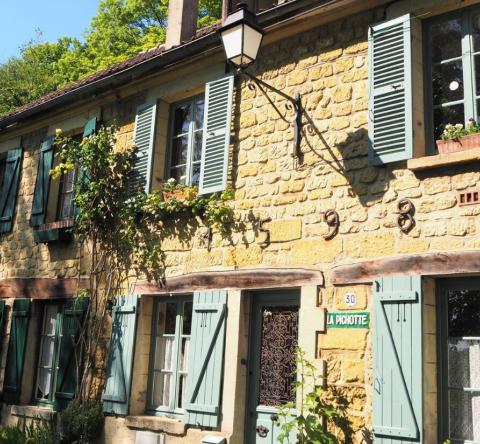 Les plus beaux villages à découvrir près de Paris.