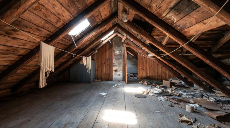Achat immobilier : ces signaux d’alerte qu’un grenier peut révéler